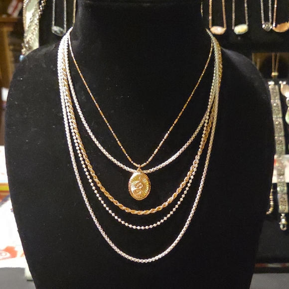 Lucky Brand Jewelry - 🚨2 For $40🚨Lucky Brand NWT Gold and Silver Multi-Layer Necklace